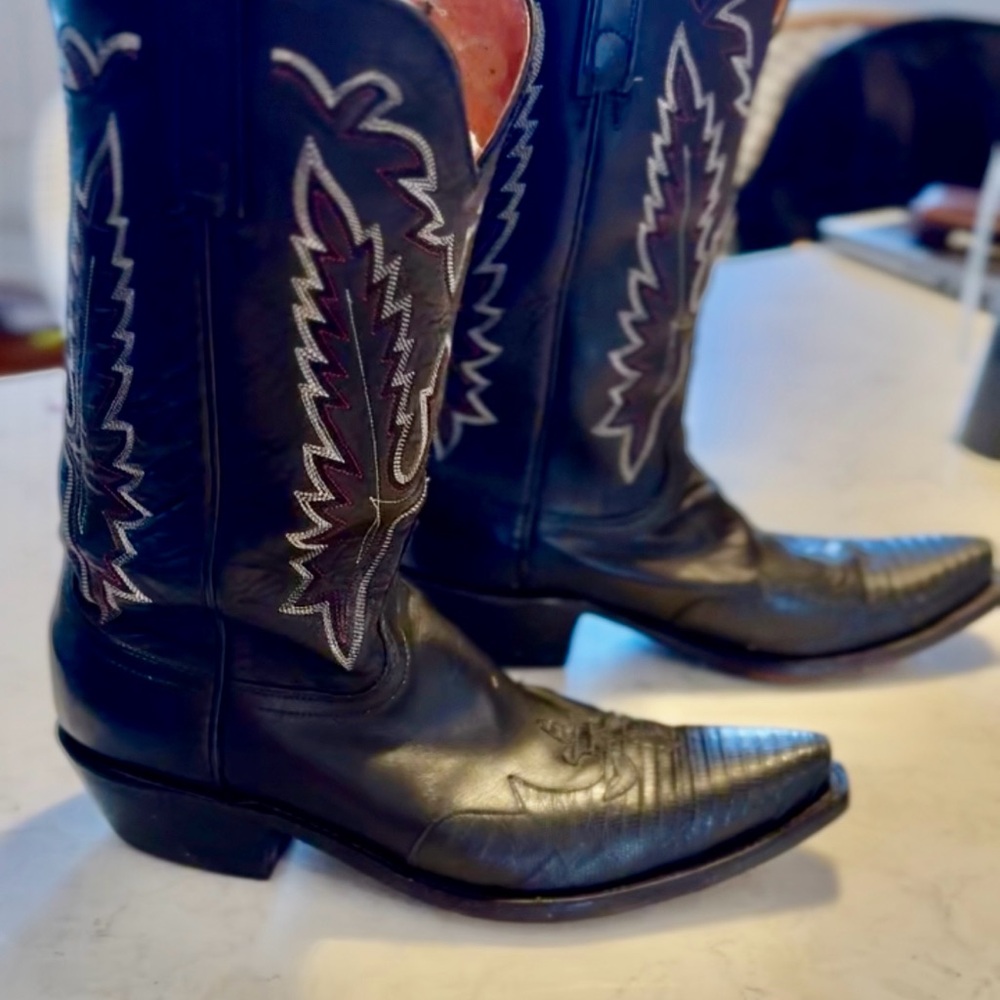Lucchese Black Heeled Boots Classic Leather Design - Picture 3 of 7